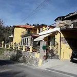 A Cà; Gialla * Villanova d'Albenga