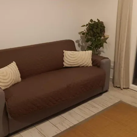 A Ca; Gialla Apartment
