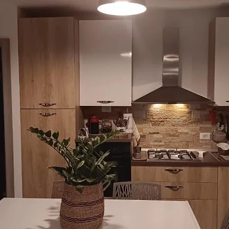 Apartment A Ca; Gialla
