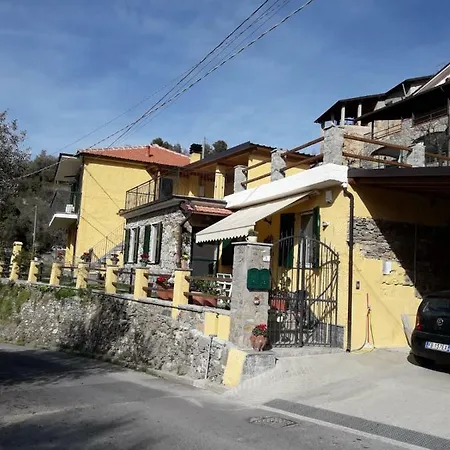 A Ca; Gialla * Villanova d'Albenga