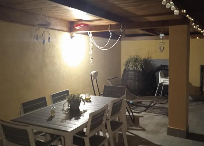 A Ca; Gialla * Villanova d'Albenga