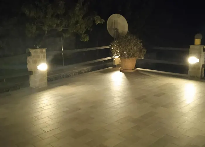 A Ca; Gialla Lejlighed